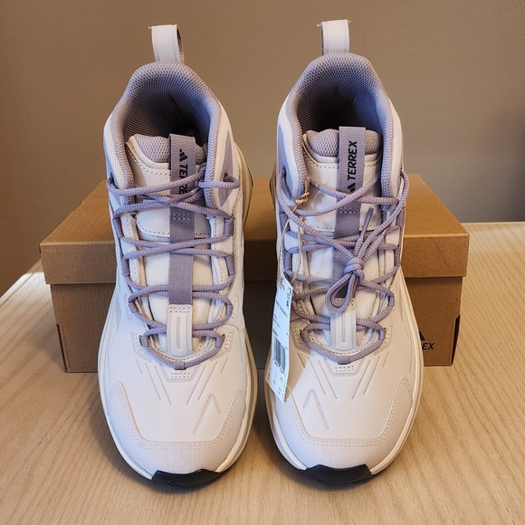 Adidas Leather Hiking Shoes Womens Size 8.5 - Picture 3 of 6